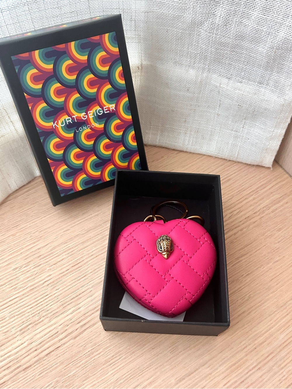 NWT💝Kurt Geiger London Boxed Kensington Heart Mirror Bag Charm Pink Keychain - Picture 5 of 5